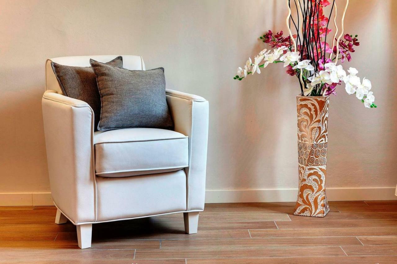 Lilium Elegant Apartment Florens Exteriör bild